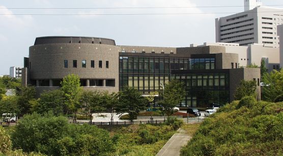 大阪大学